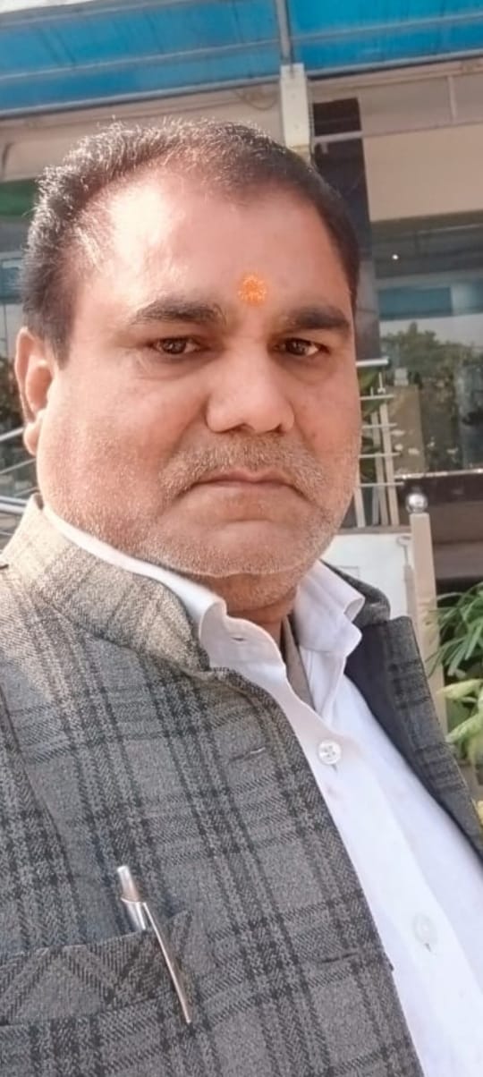 फोटो 17सीकेटीपी 04 नाव से यमुना नदी पार करते लोग। संवाद फोटो 17सीकेटीपी 04 नाव से यमुना नदी पार करते लोग। संवाद