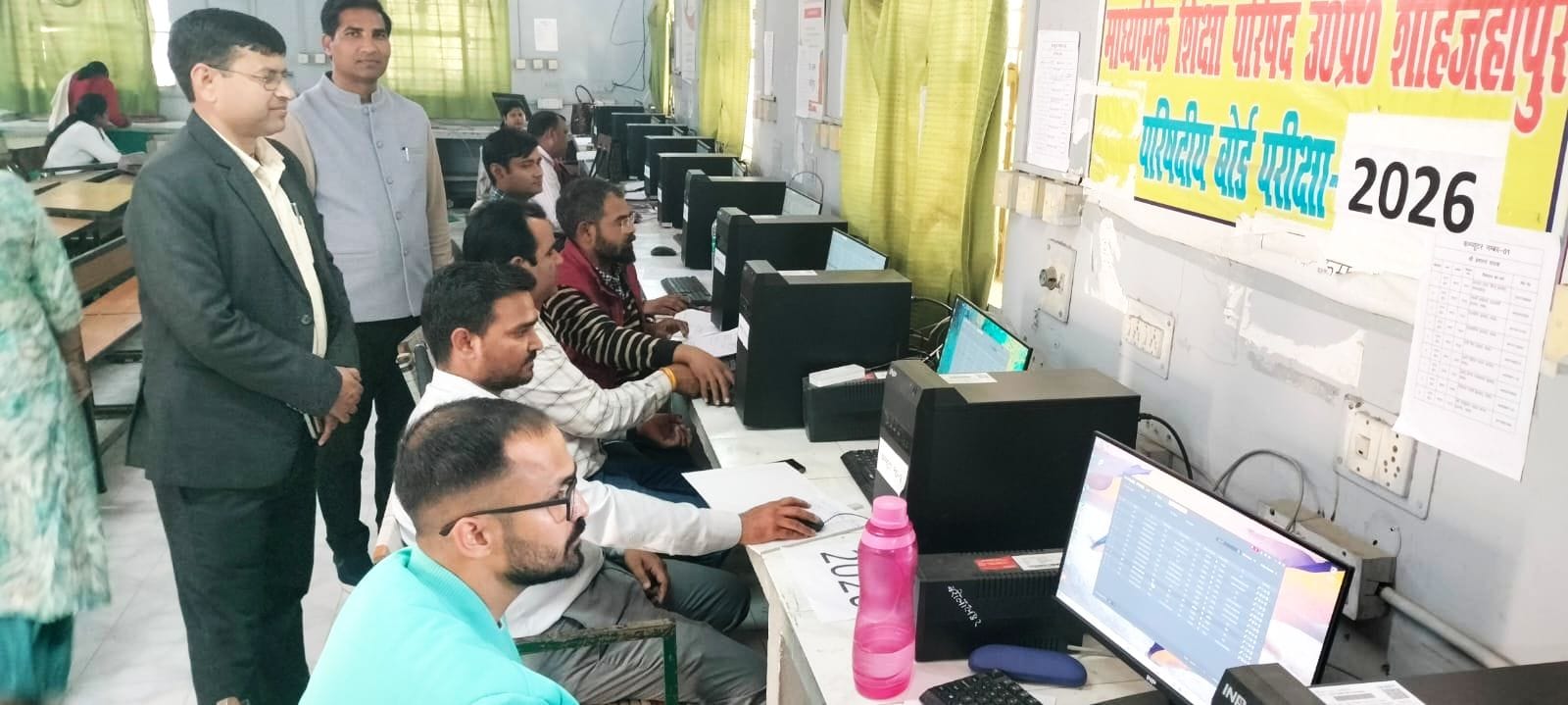 गत वर्ष की इंटर परीक्षा के मेधावी आकर्ष शुक्ला। स्रोत : स्वयं गत वर्ष की इंटर परीक्षा के मेधावी आकर्ष शुक्ला। स्रोत : स्वयं