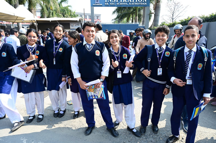 हल्द्वानी में मंगलवार से शुरू हुई सीबीएसई बोर्ड की परीक्षा। सेंट पाॅल स्कूल से गणित का पेपर देक हल्द्वानी में मंगलवार से शुरू हुई सीबीएसई बोर्ड की परीक्षा। सेंट पाॅल स्कूल से गणित का पेपर देक