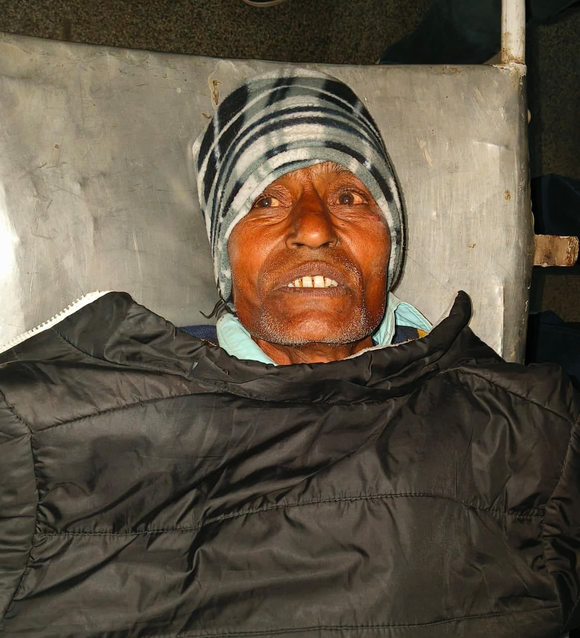 हस्तिनापुर  में टेंपो हादसे में घायल लोग स्रोत संवाद