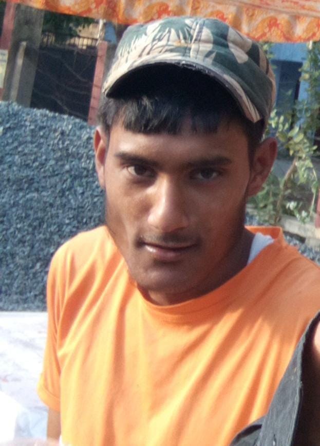 फोटो-32-घटनास्थल पर लगी भीड़। संवाद