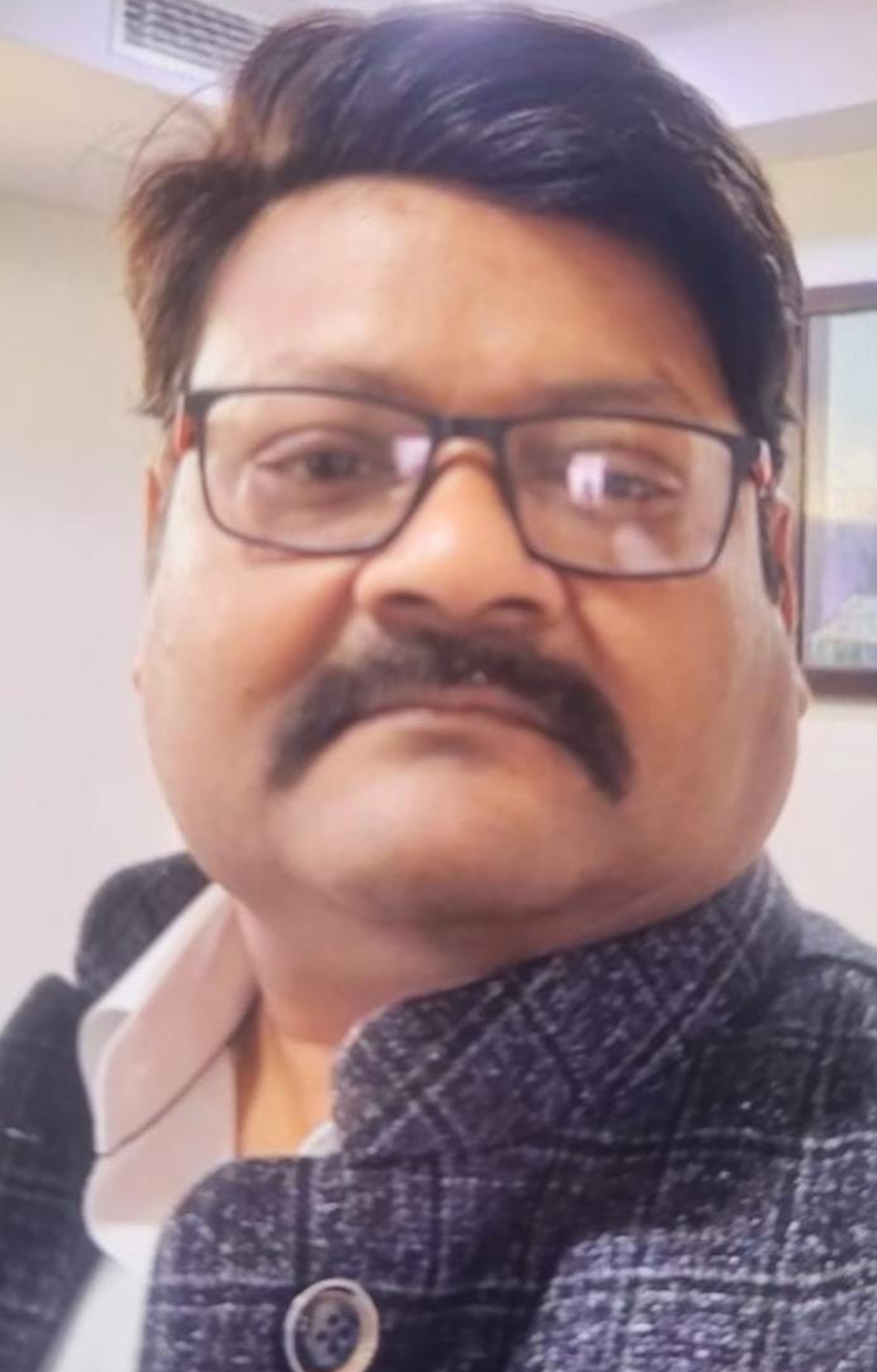 फोटो-36-एक्सईएन राजेश कुमार। स्रोत सोशल मीडिया फोटो-36-एक्सईएन राजेश कुमार। स्रोत सोशल मीडिया