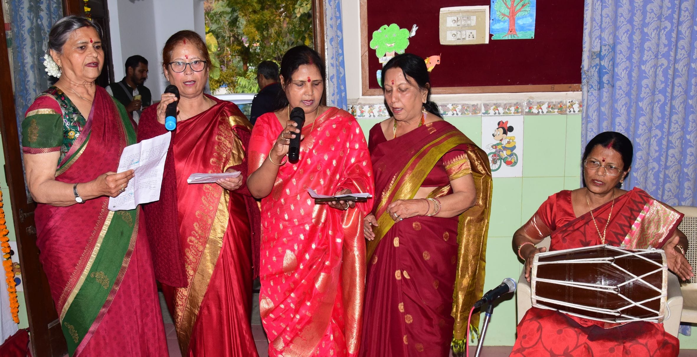 लखनऊ वीमेंस एसोसिएशन ने बुधवार को 98वां स्थापना दिवस मनाया। लखनऊ वीमेंस एसोसिएशन ने बुधवार को 98वां स्थापना दिवस मनाया।