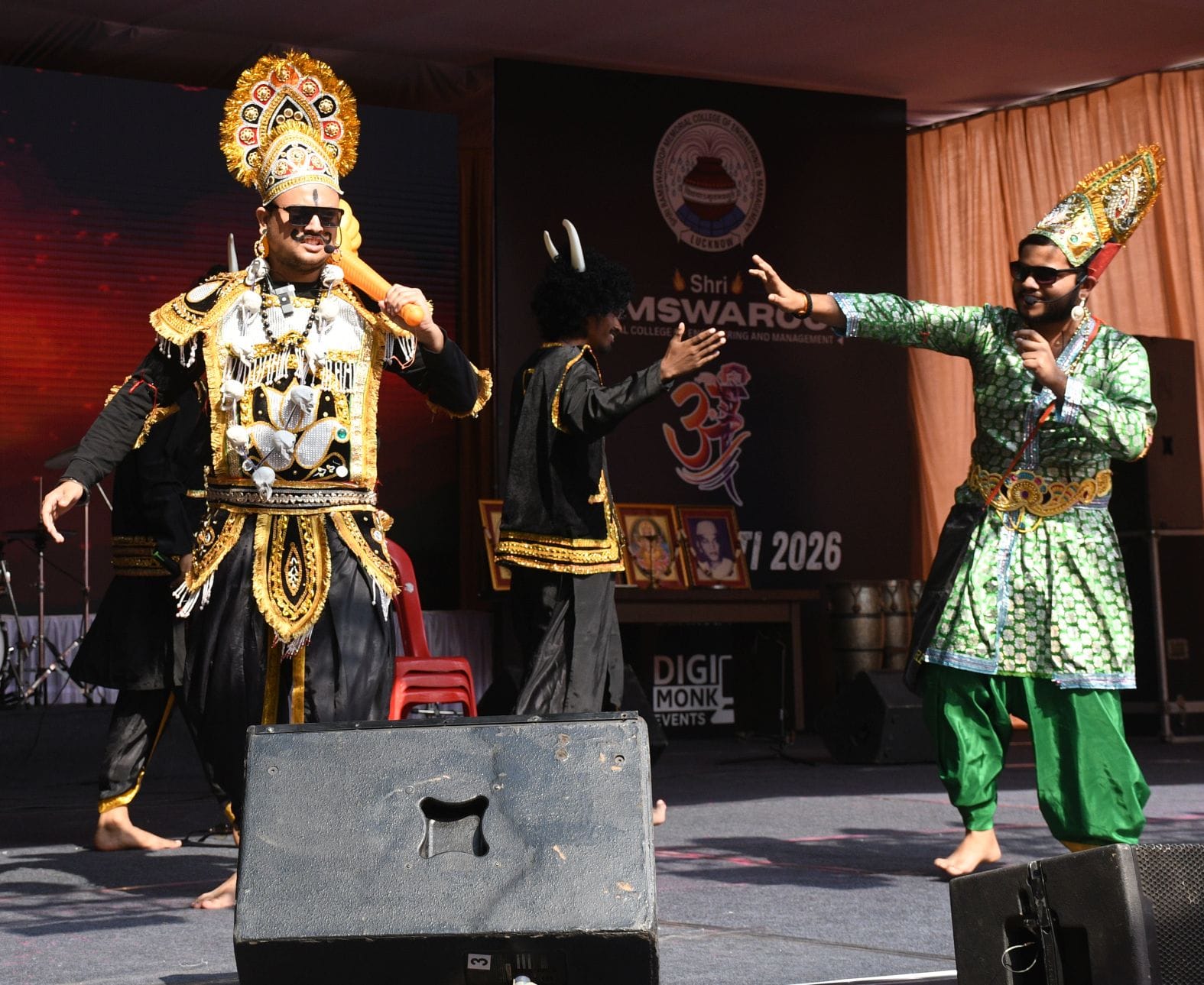 श्री रामस्वरूप कॉलेज के वार्षिकोत्सव में विद्यार्थियों ने प्रतिभा दिखाई।