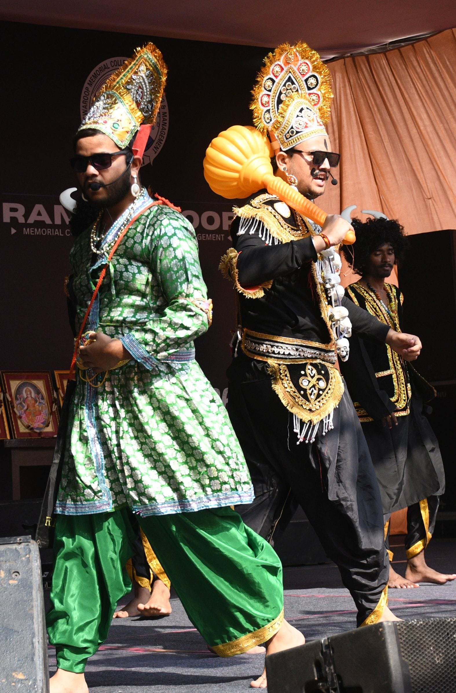 श्री रामस्वरूप कॉलेज के वार्षिकोत्सव में विद्यार्थियों ने प्रतिभा दिखाई।