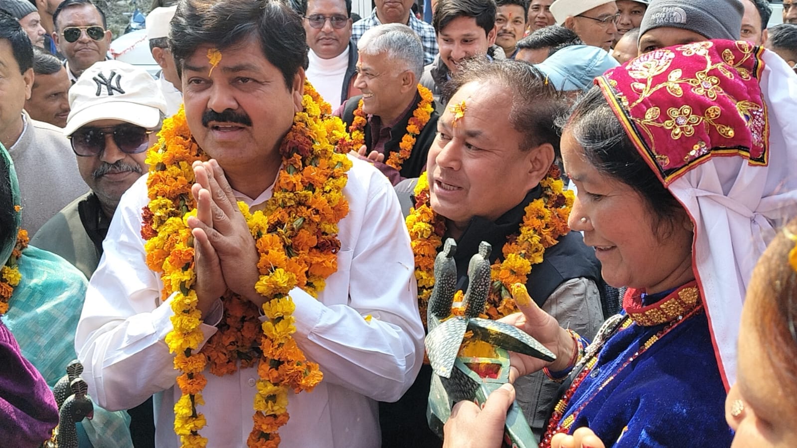 जनजाति समागम में सांस्कृतिक कार्यक्रमों की प्रस्तुतियां देतीं भोटिया जनजाति की महिलाएं। संवाद जनजाति समागम में सांस्कृतिक कार्यक्रमों की प्रस्तुतियां देतीं भोटिया जनजाति की महिलाएं। संवाद