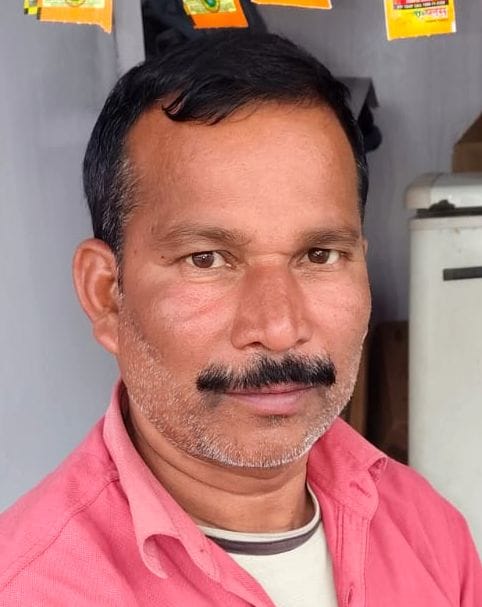 मंझनपुर कोतवाली के सामने धंसी इंटरलॉकिंग।   संवाद