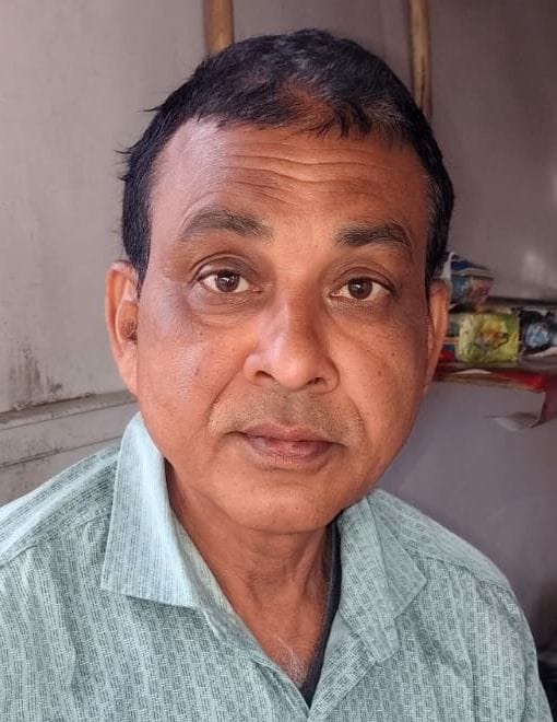 मंझनपुर कोतवाली के सामने धंसी इंटरलॉकिंग।   संवाद