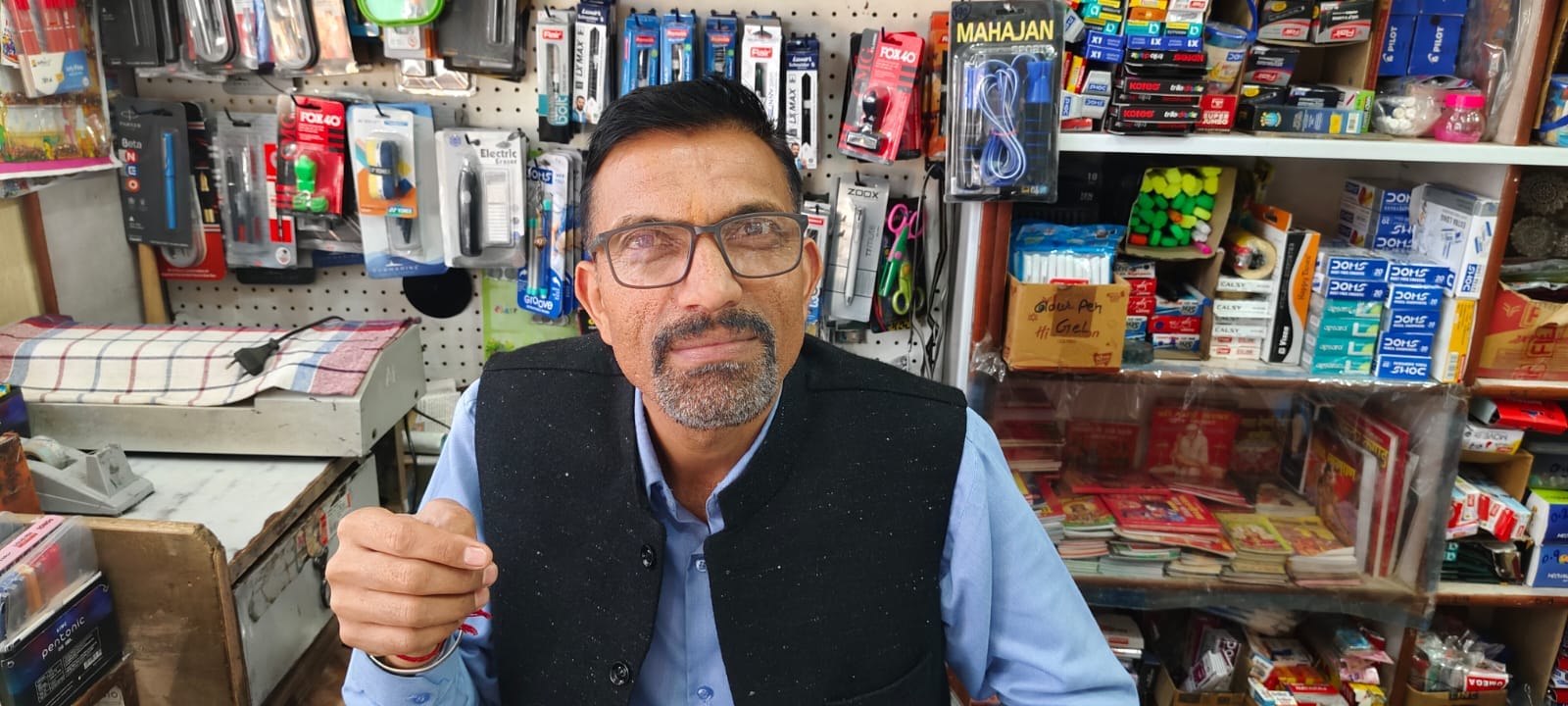 उपमंडल बड़सर के तहत मैहरे बाजार में केनरा बैंक के आगे सड़क किनारे लगे कूड़े के ढेर। संवाद