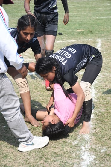 राज्य स्तरीय क्रीड़ा प्रतियोगिता में भाग लेते खिलाड़ी।
