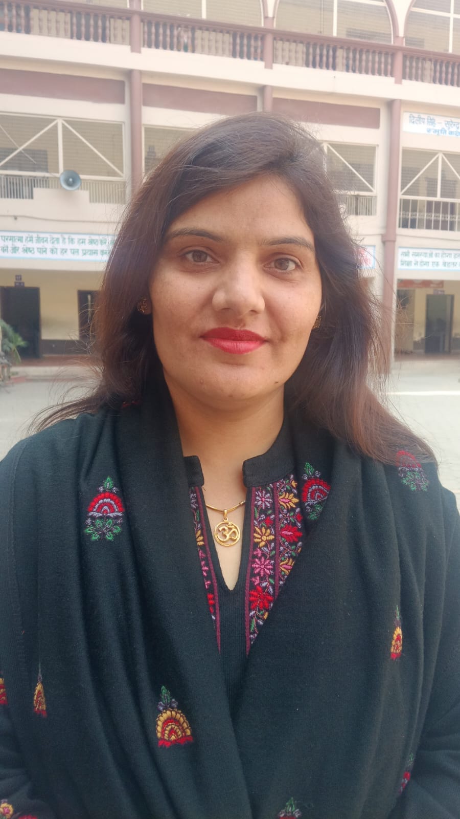 आर्य वमा विद्यालय में सीबीएसई परीक्षा के बाद छात्राओं के खिलखिलाते चेहरे। आर्य वमा विद्यालय में सीबीएसई परीक्षा के बाद छात्राओं के खिलखिलाते चेहरे।