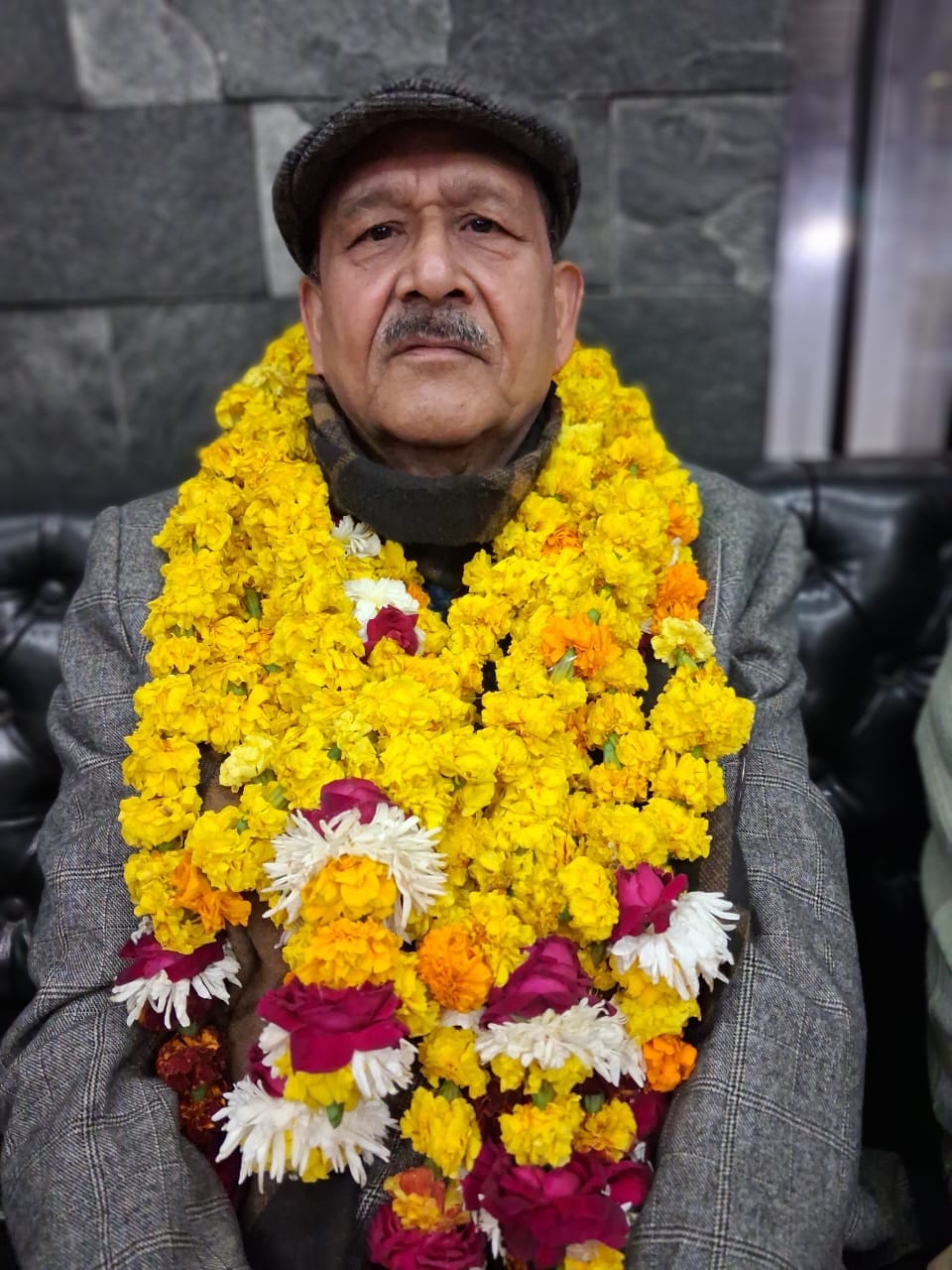 सर्वेश चंद्र कुलश्रेष्ठ, डॉ. अजीत कुमार सिंह और महेंद्र कुमार गोयल सर्वेश चंद्र कुलश्रेष्ठ, डॉ. अजीत कुमार सिंह और महेंद्र कुमार गोयल