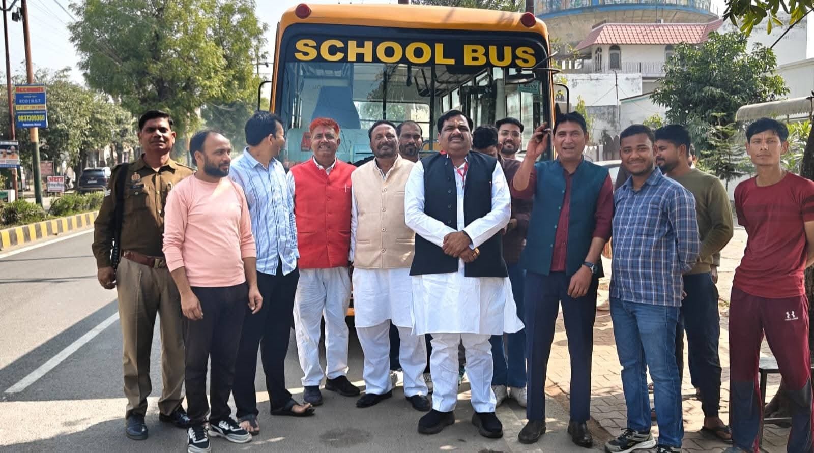दौराला - श्री राम कथा सुनने उमड़ी श्रद्धालुओं की भीड़। स्रोत : आयोजक दौराला - श्री राम कथा सुनने उमड़ी श्रद्धालुओं की भीड़। स्रोत : आयोजक