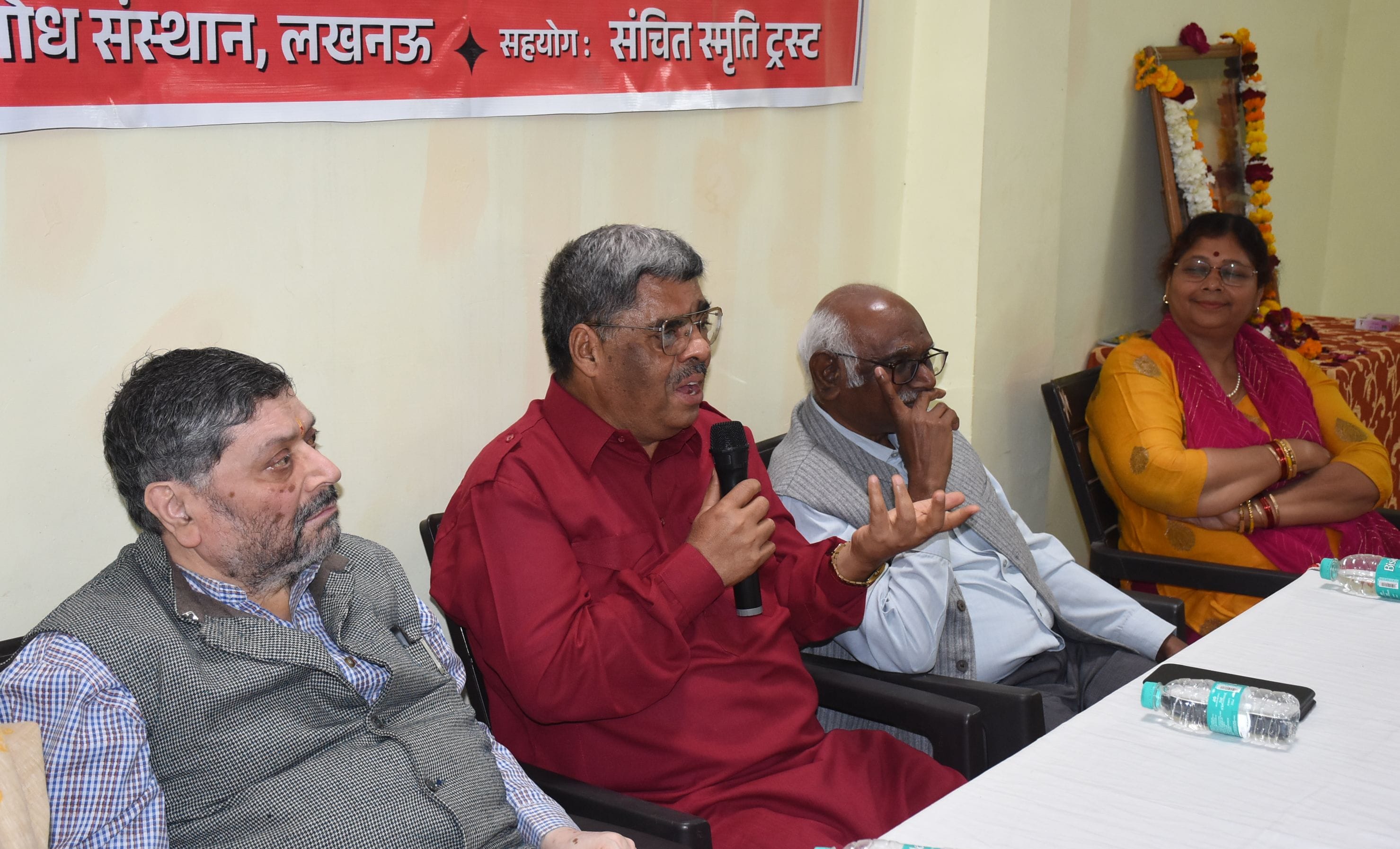 अमृतलाल नागर की पुण्यतिथि पर बान वाली गली में स्थित सेठ पन्नालाल अग्रवाल धर्मशाला में रविवार को