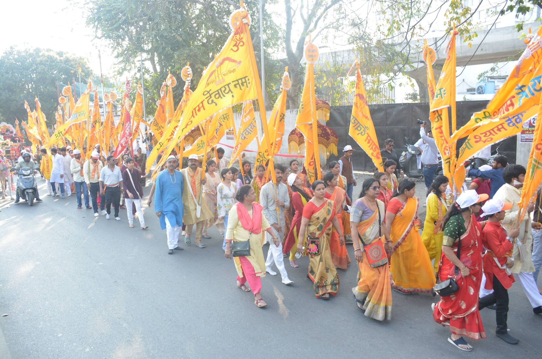अवध में दिखा खाटू धाम, उमड़ी श्रद्धा