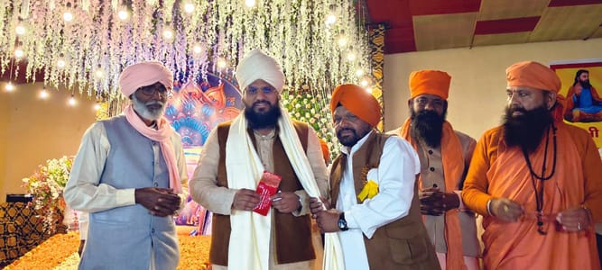 बराड़ा में आयोजित धार्मिक कार्यक्रम में पहुंचे श्रद्धालु। संवाद
