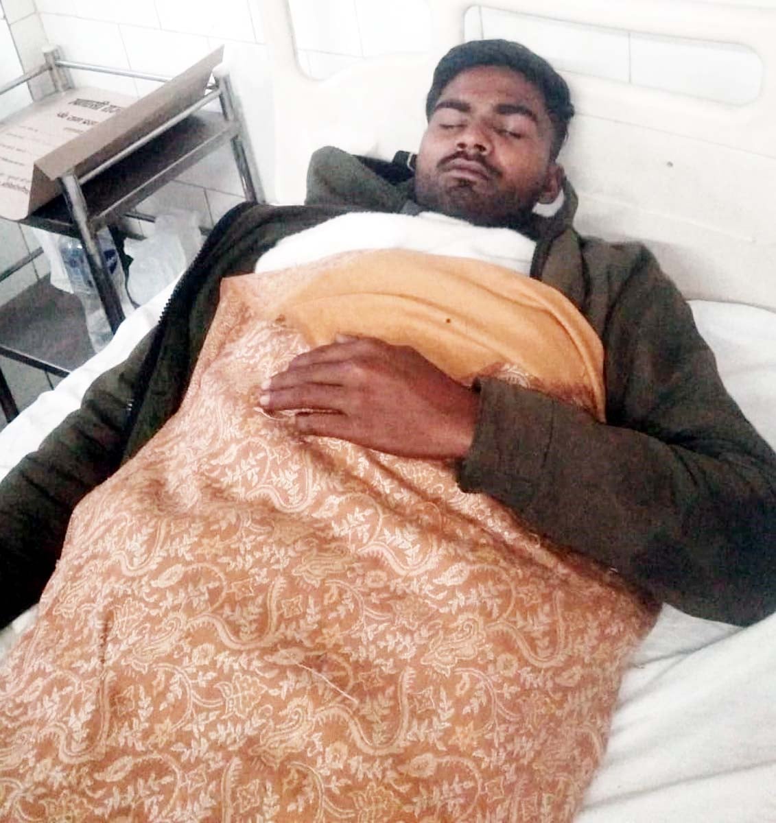 किसान सहकारी चीनी मिल करनापुर पुवायां में गिरा केन अनलोडर का ब्रिज। संवाद