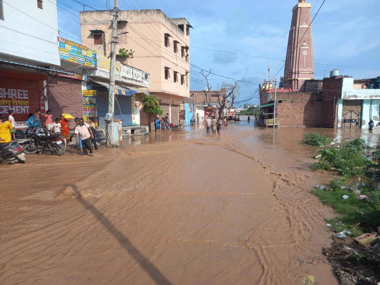 सुरेंद्र राजू शर्मा। सुरेंद्र राजू शर्मा।