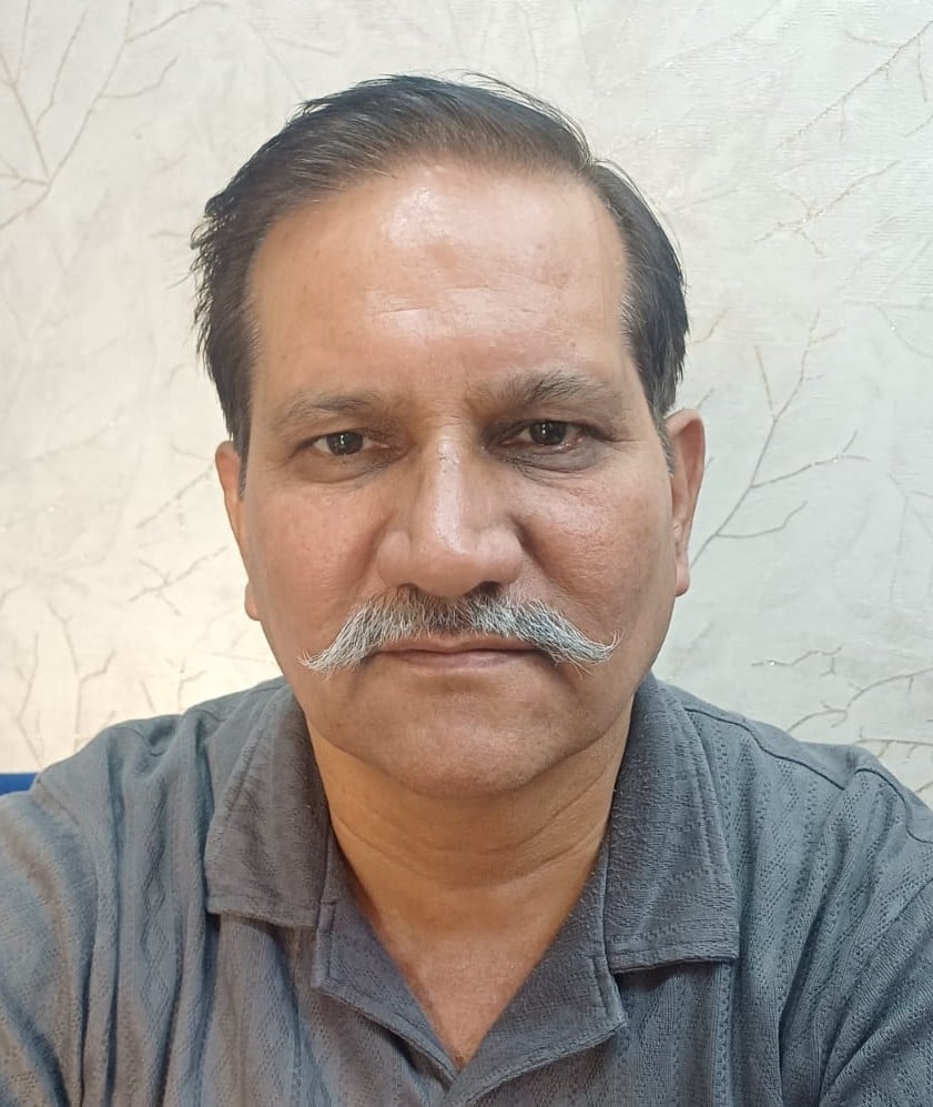 सुरेंद्र राजू शर्मा। सुरेंद्र राजू शर्मा।