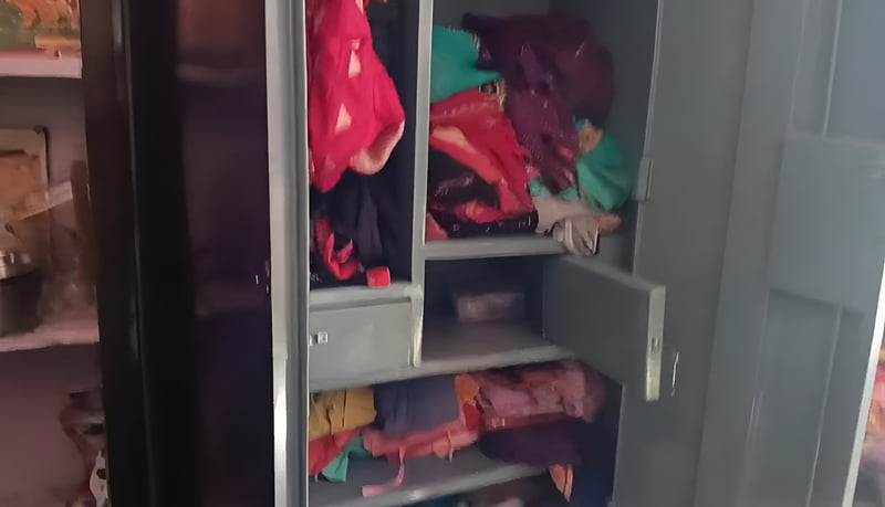 सीसीटीवी कैमरे में कैद हुई महिला। सीसीटीवी कैमरे में कैद हुई महिला।