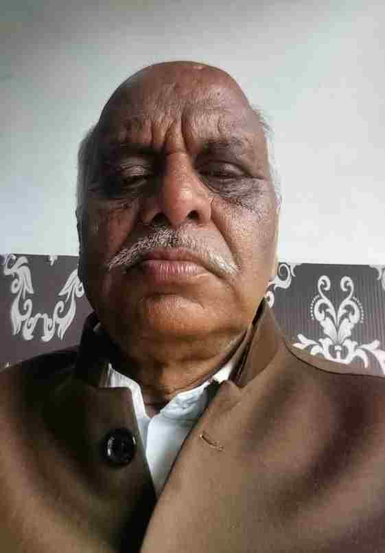 वारदात के बाद मौके पर जांच करती पुलिस। 