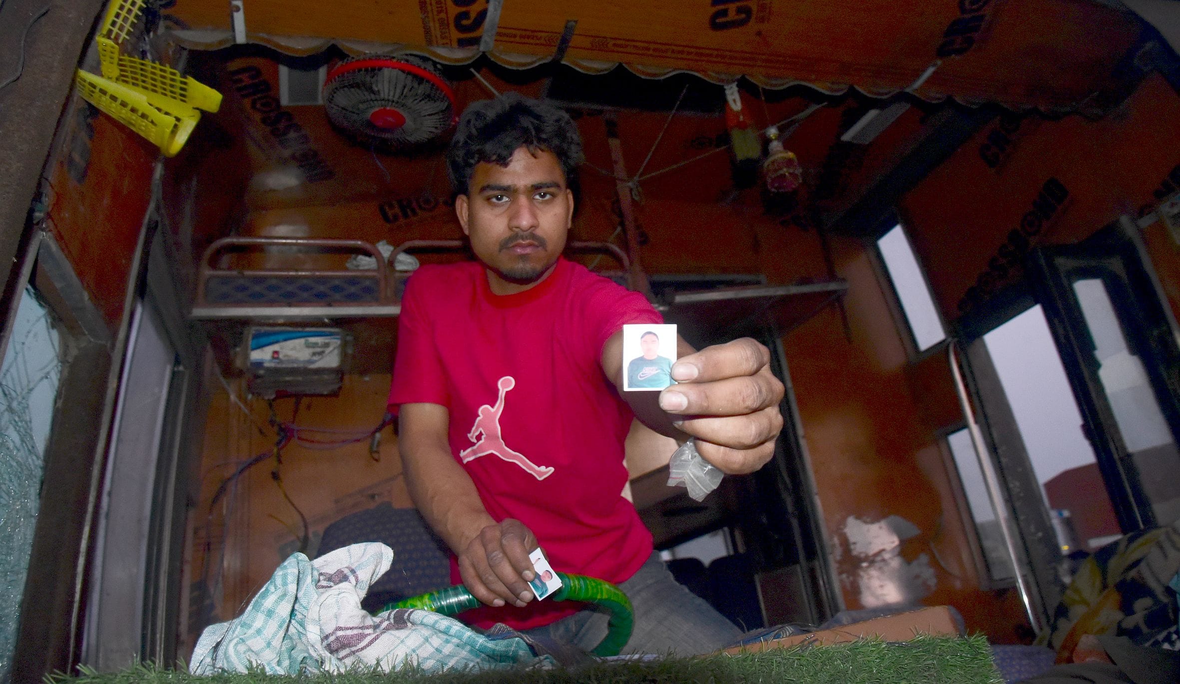 हादसे से संबंधित तस्वीरें। हादसे से संबंधित तस्वीरें।