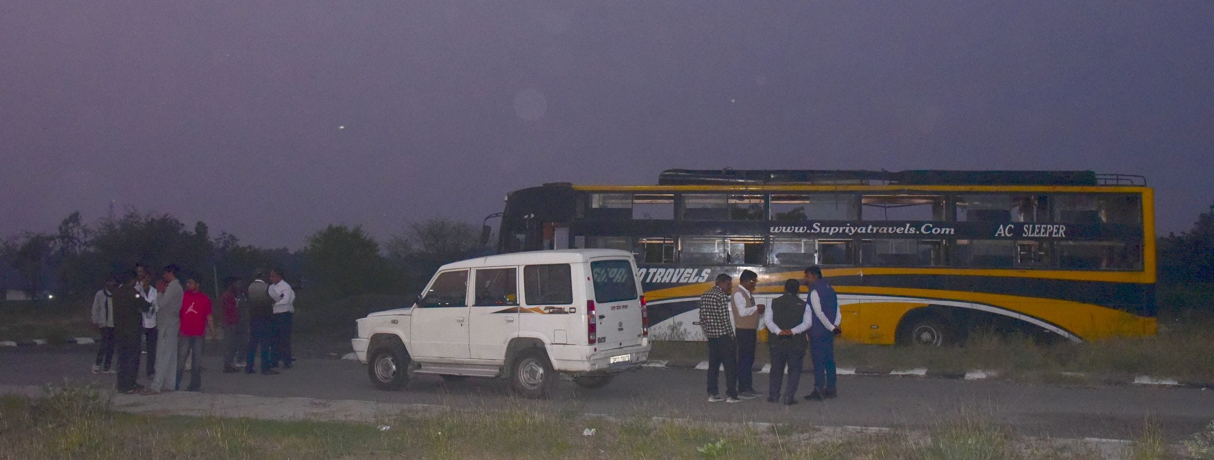 हादसे से संबंधित तस्वीरें। हादसे से संबंधित तस्वीरें।