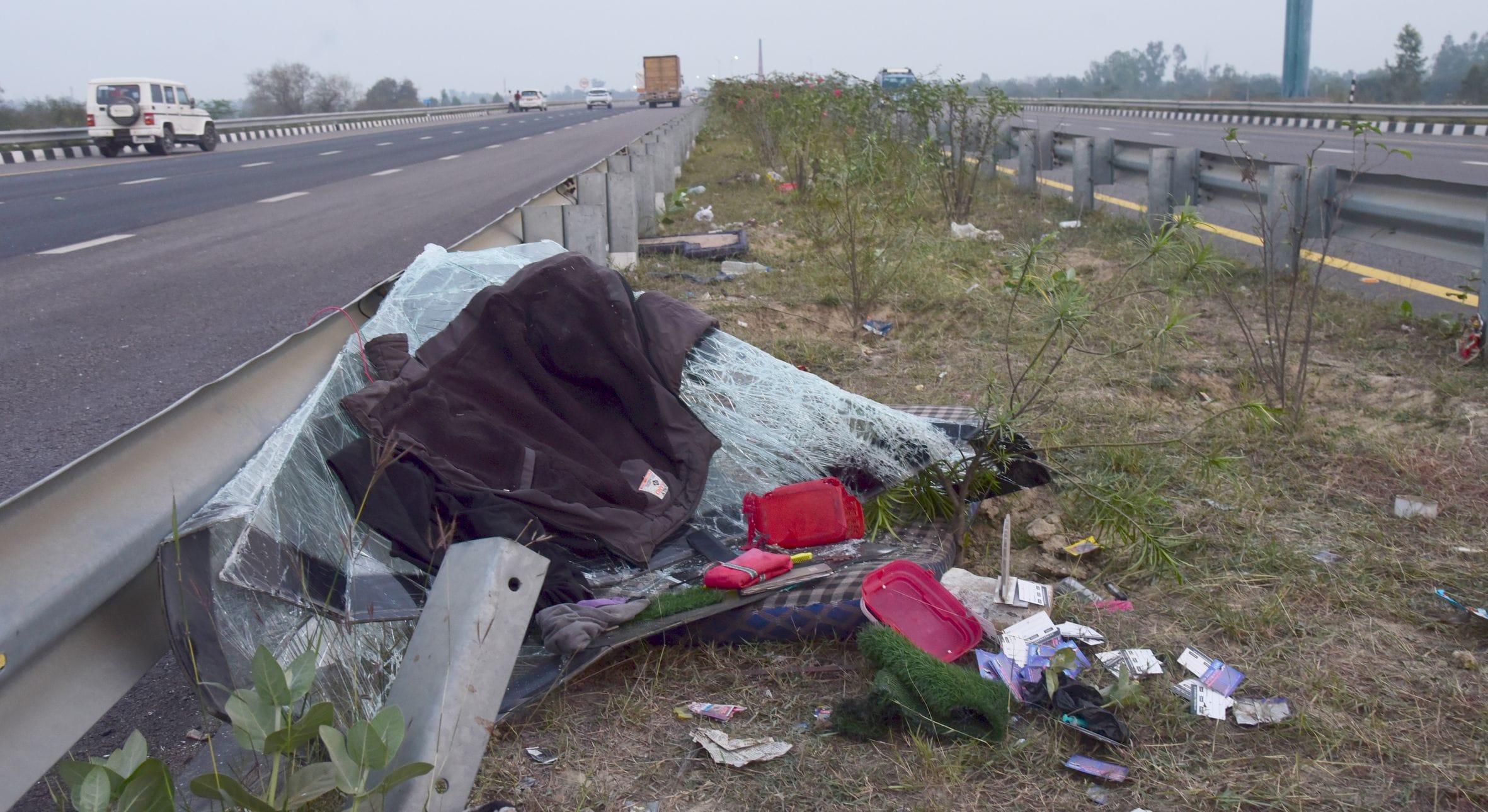 हादसे से संबंधित तस्वीरें। हादसे से संबंधित तस्वीरें।