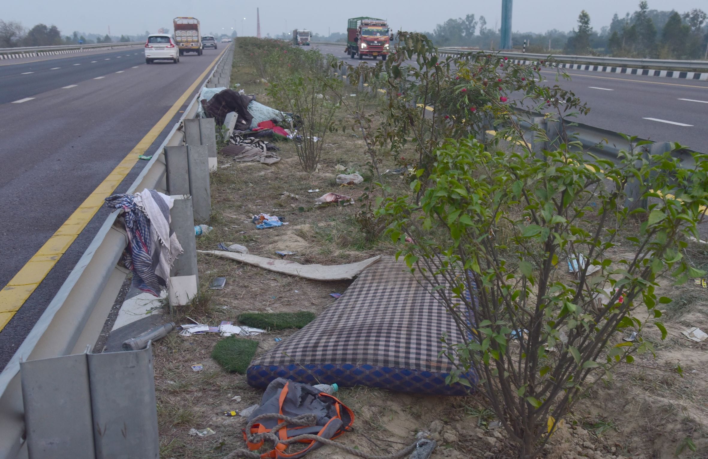 हादसे से संबंधित तस्वीरें। हादसे से संबंधित तस्वीरें।
