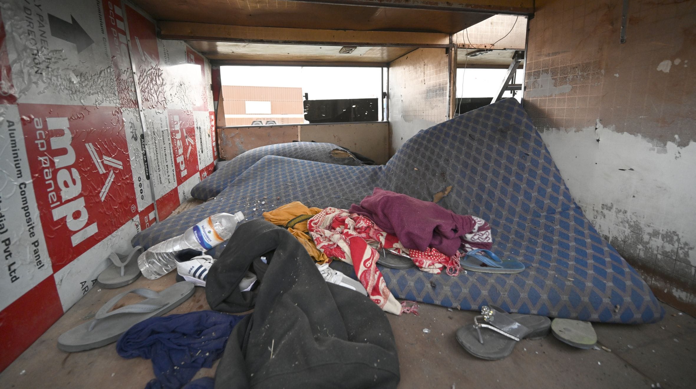 हादसे से संबंधित तस्वीरें। हादसे से संबंधित तस्वीरें।