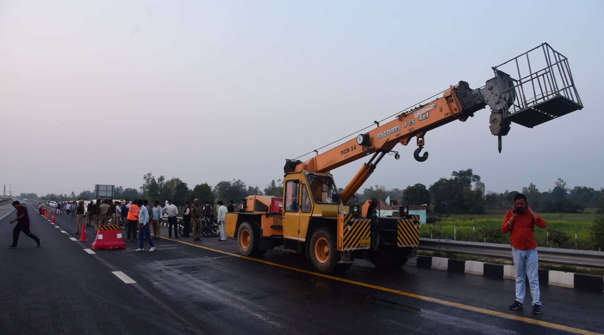 हादसे से संबंधित तस्वीरें। हादसे से संबंधित तस्वीरें।