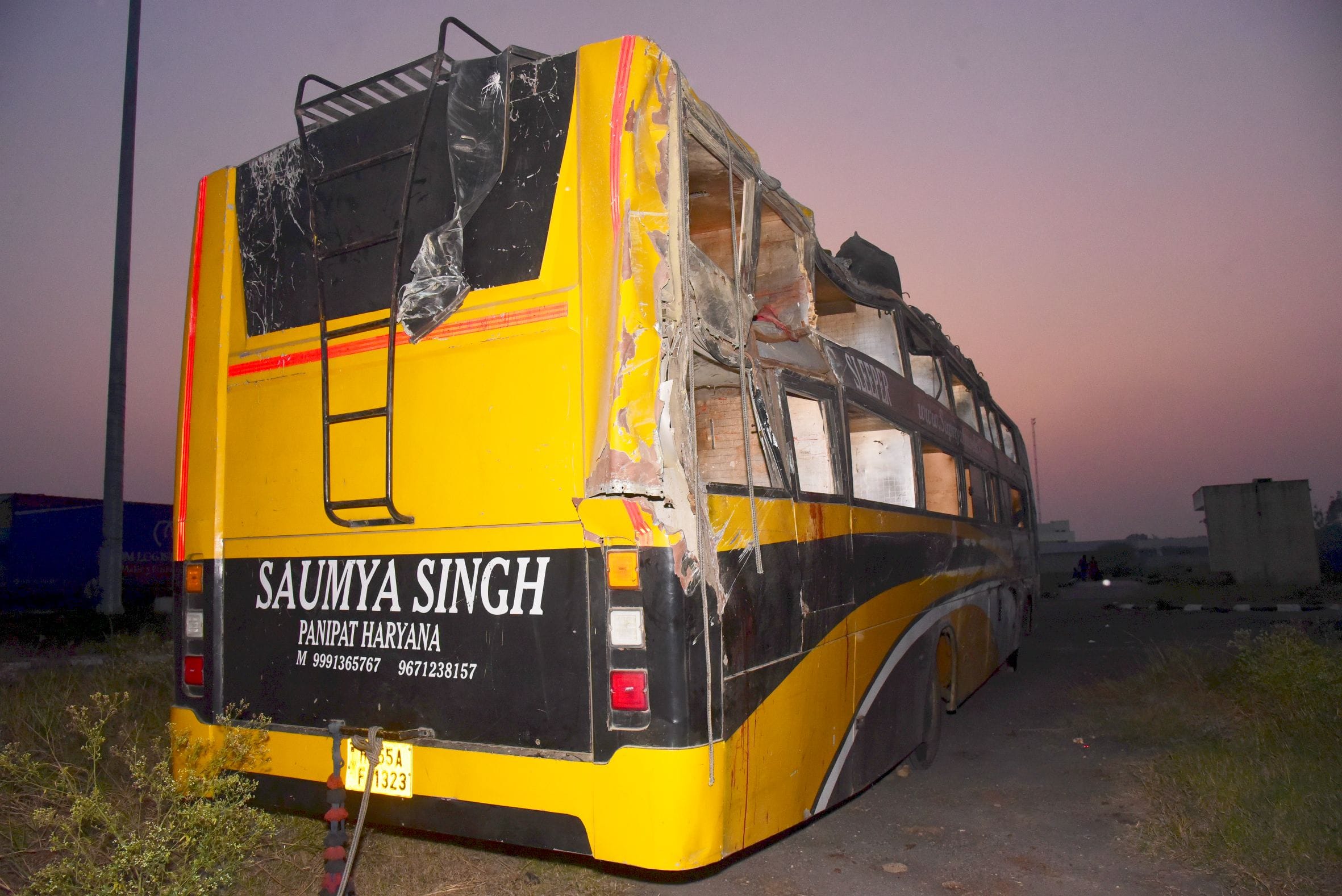 हादसे से संबंधित तस्वीरें। हादसे से संबंधित तस्वीरें।