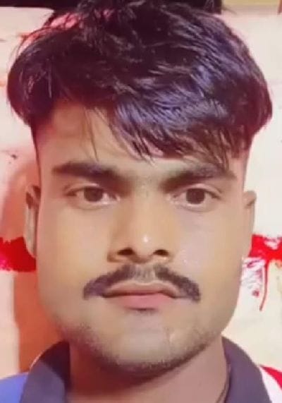 इसी तालाब में गिरकर हुई है युवक की मौत। संवाद