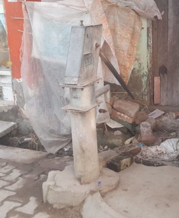 नरेश सक्सेना, मक्कू बजरिया।