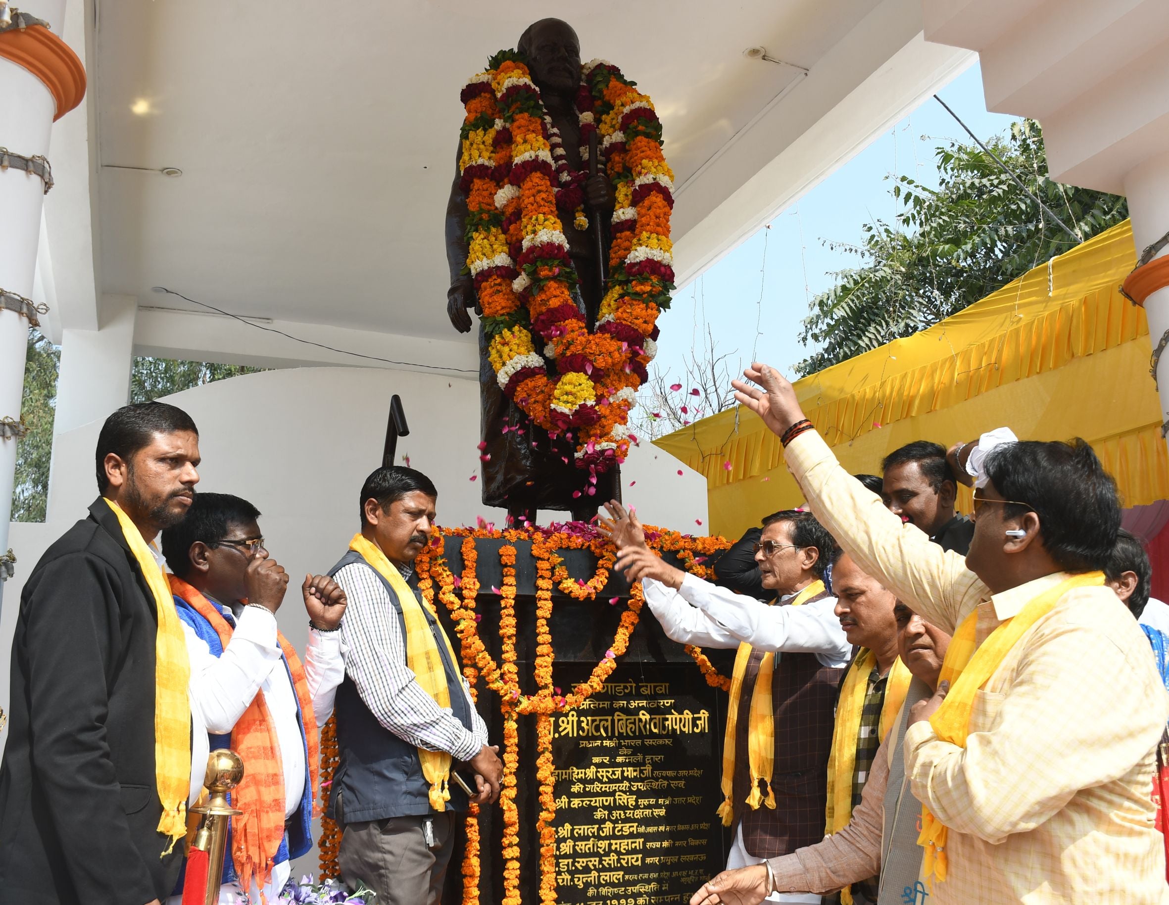 पक्का पुल के पास संत गाडगे जी महाराज की 150वीं जयंती मनाई गई। 