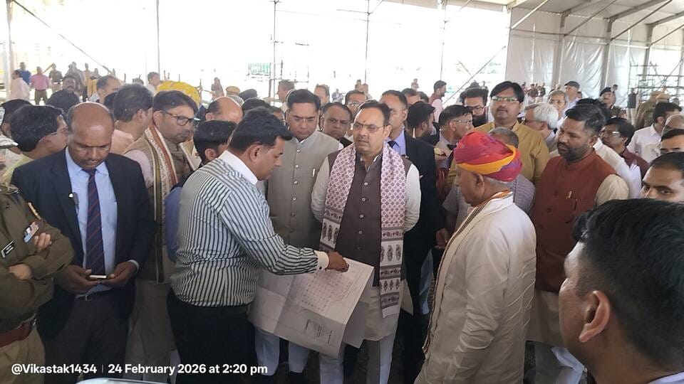 प्रधानमंत्री मोदी की जनसभा को लेकर सीएम ने लिया तैयारियों का जायजा