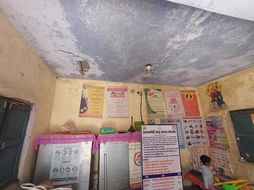 अंबाला छावनी के बारह क्रास रोड स्थित सामुदायिक भवन के परिसर में चल रही छपरबंद मोहल्ला की आंगनब