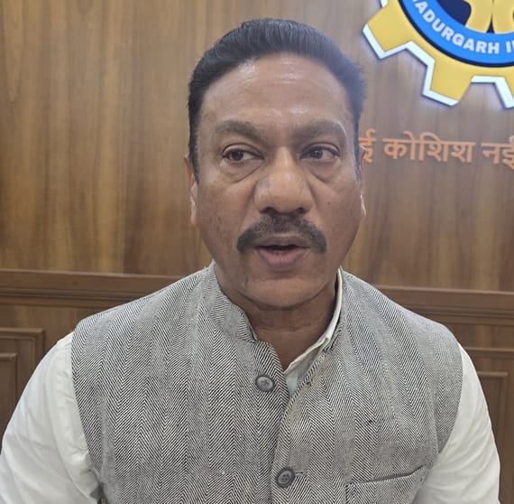 फोटो-61: बहादुरगढ़ के पुराना औद्योगिक क्षेत्र में स्थापित उद्योग। संवाद फोटो-61: बहादुरगढ़ के पुराना औद्योगिक क्षेत्र में स्थापित उद्योग। संवाद
