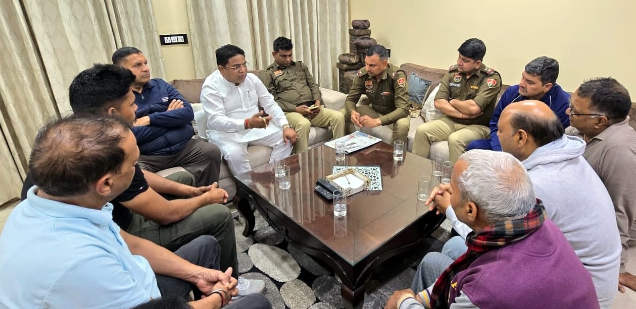 फरीदाबाद कांग्रेस नेता जगन डागर को पुलिस ने घर पर नजरबंद किया । स्रोत: स्वयं