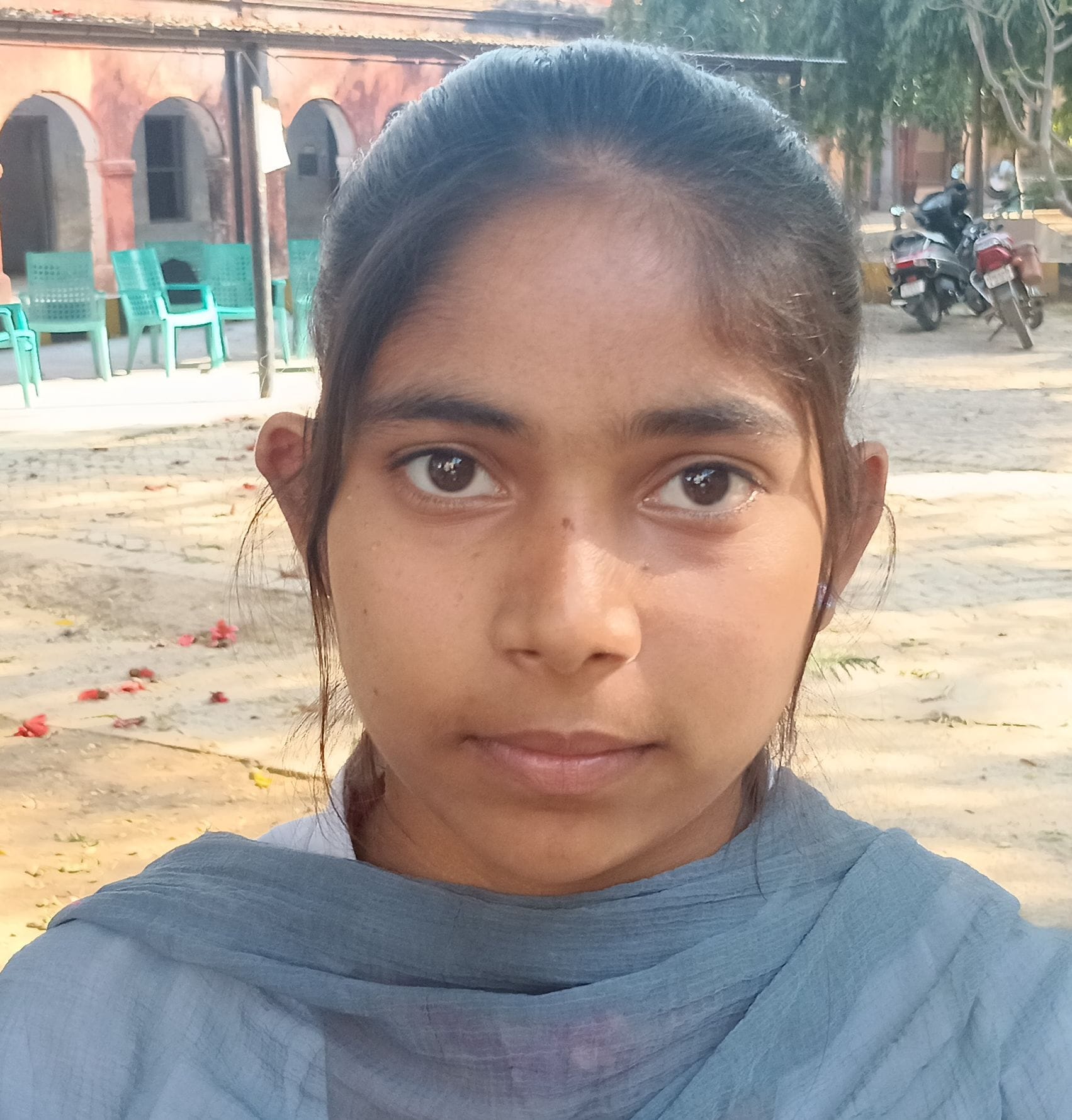 फोटो संख्या:-72 कनीना में विद्यार्थियों को नकल रहित परीक्षा करने की शपथ दिलाते हुए---संवाद
