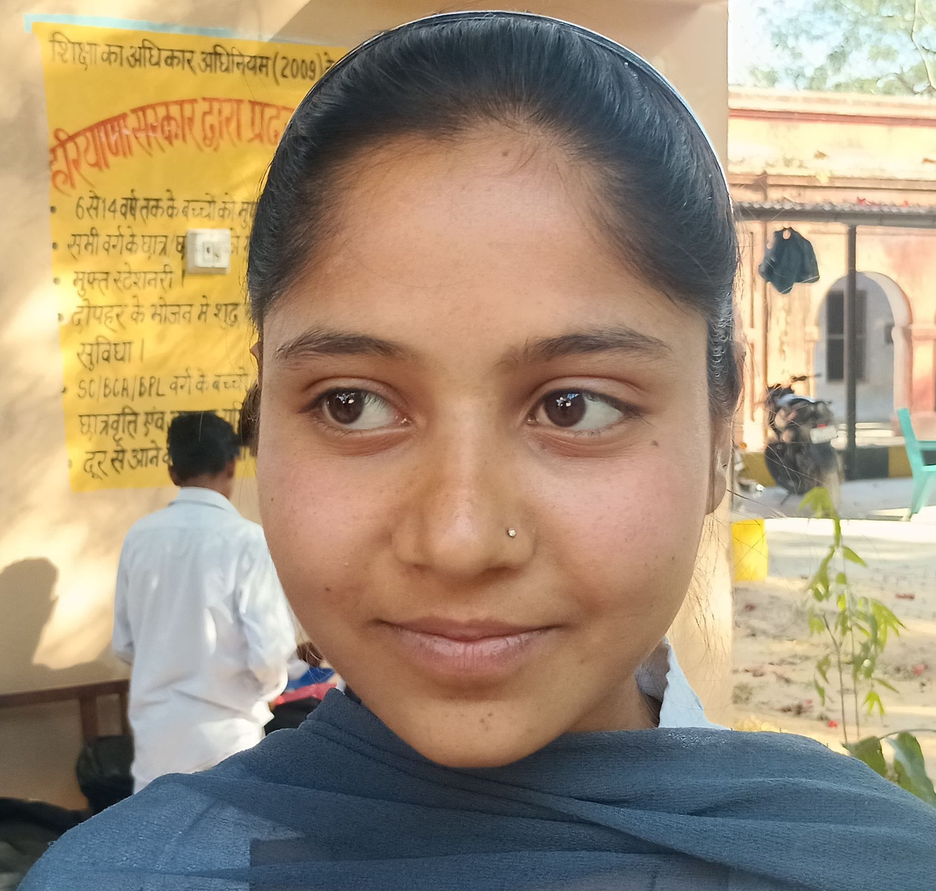 फोटो संख्या:-72 कनीना में विद्यार्थियों को नकल रहित परीक्षा करने की शपथ दिलाते हुए---संवाद