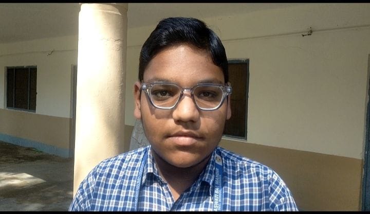 फोटो संख्या:-72 कनीना में विद्यार्थियों को नकल रहित परीक्षा करने की शपथ दिलाते हुए---संवाद