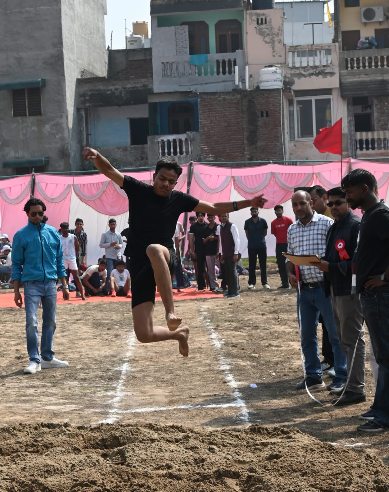 गवर्नमेंट पीजी कॉलेज में आयोजित खेल प्रतियोगिता में प्रतिभा दिखाते खिलाड़ी। प्रवक्ता