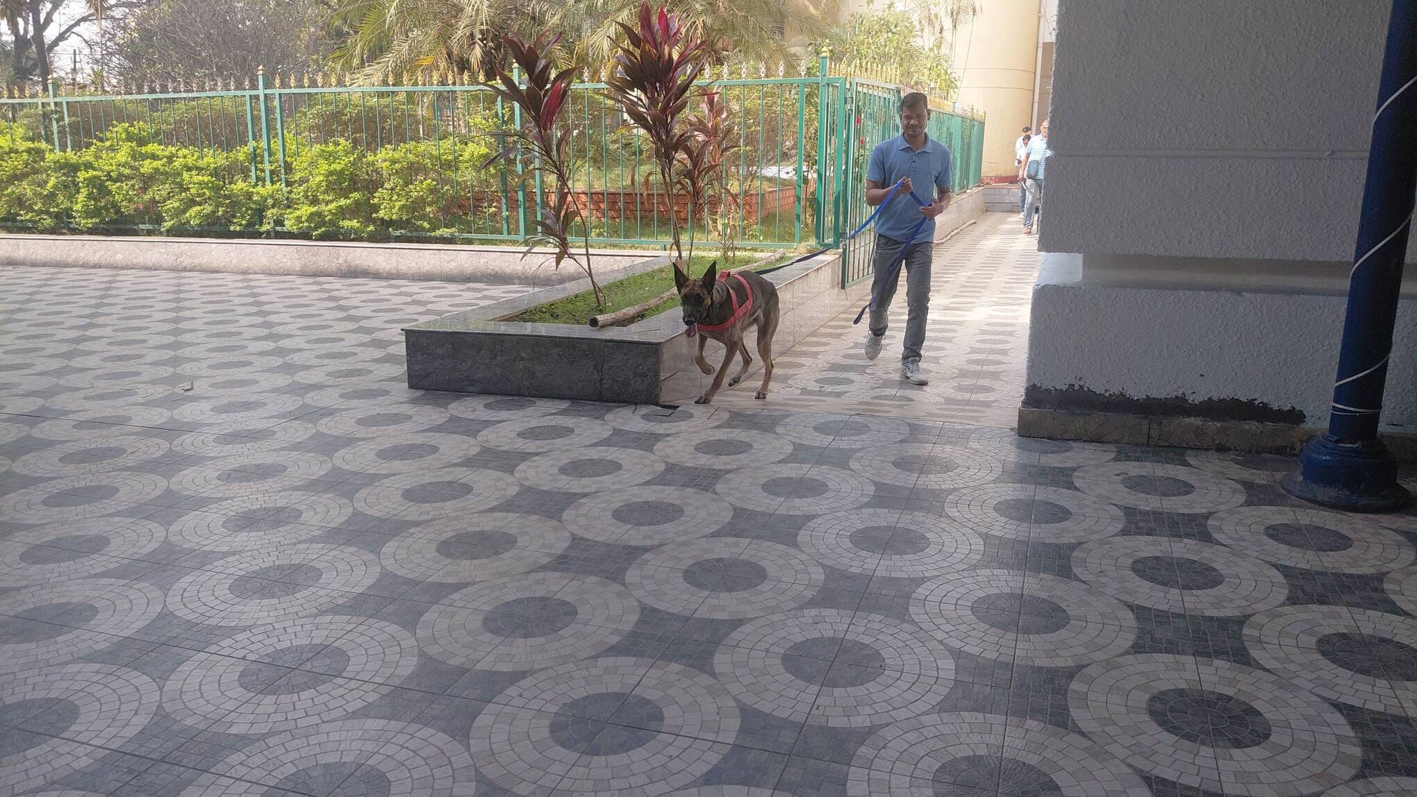 साईं मंदिर के गार्ड को बांधकर बनाकर मंदिर में चोरी