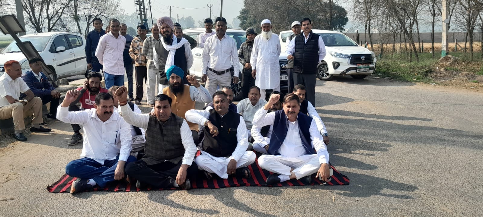 वीडियो कॉन्फ्रेंसिंग के दौरान मौजूद अधिकारी। डीआईपीआरओ