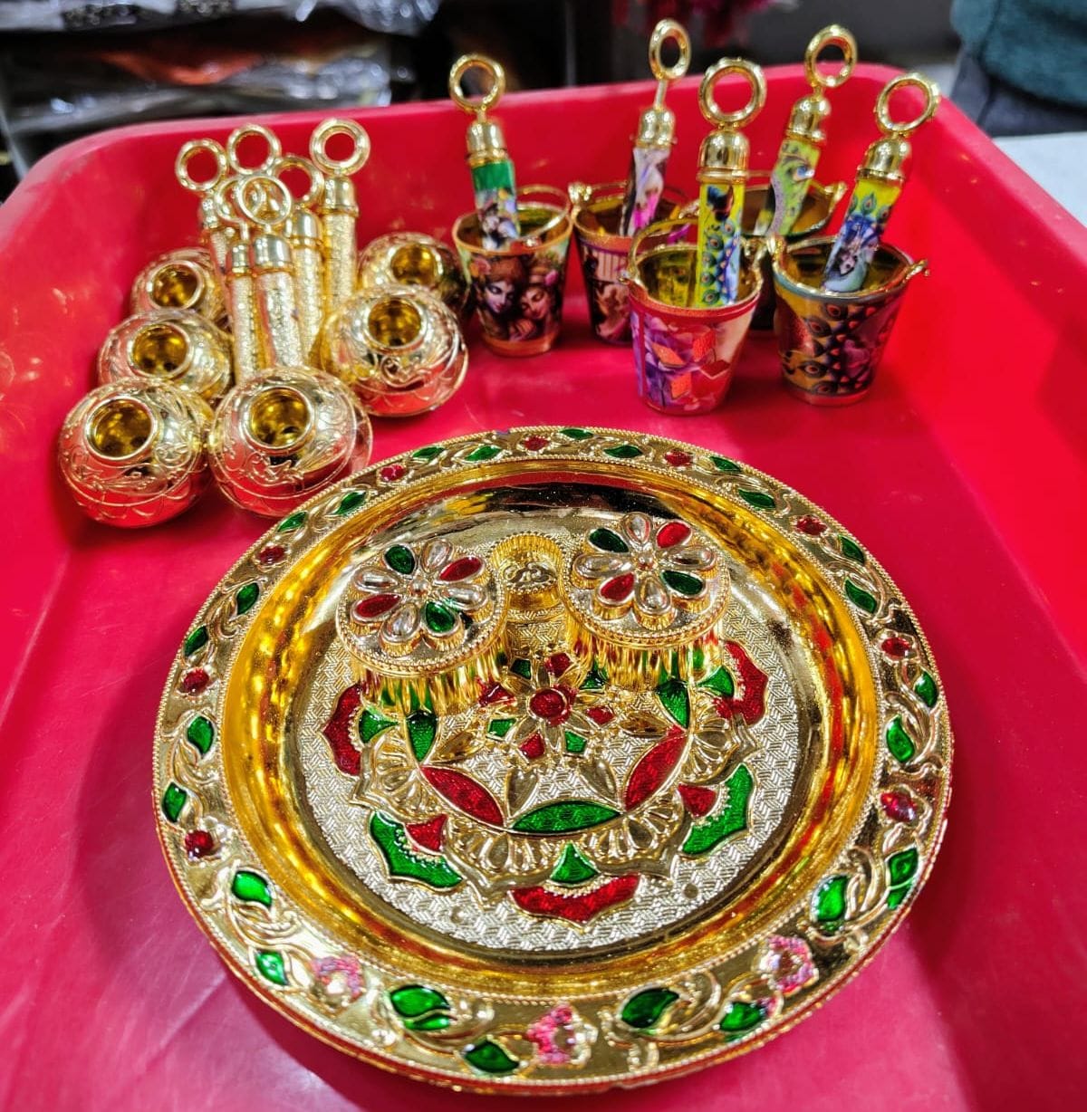 फोटो 3 बाजार में स्थित दुकान पर सजीं होली स्पेशल पोशाक। संवाद फोटो 3 बाजार में स्थित दुकान पर सजीं होली स्पेशल पोशाक। संवाद