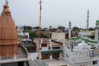 मंदिर के पुजारी, मस्जिद के मौलाना और गुरुद्वारा साहिब के ग्रंथी एक साथ।