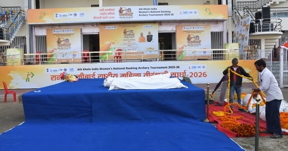 बाबू स्टेडियम में राष्ट्रीय महिला तीरंदाजी प्रतियोगिता के लिए की जा रहीं तैयारियां। बाबू स्टेडियम में राष्ट्रीय महिला तीरंदाजी प्रतियोगिता के लिए की जा रहीं तैयारियां।