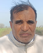 फोटो 05 बहलबा माइनर में पानी न आने से नाराज माइनर दिखाते किसान । संवाद फोटो 05 बहलबा माइनर में पानी न आने से नाराज माइनर दिखाते किसान । संवाद