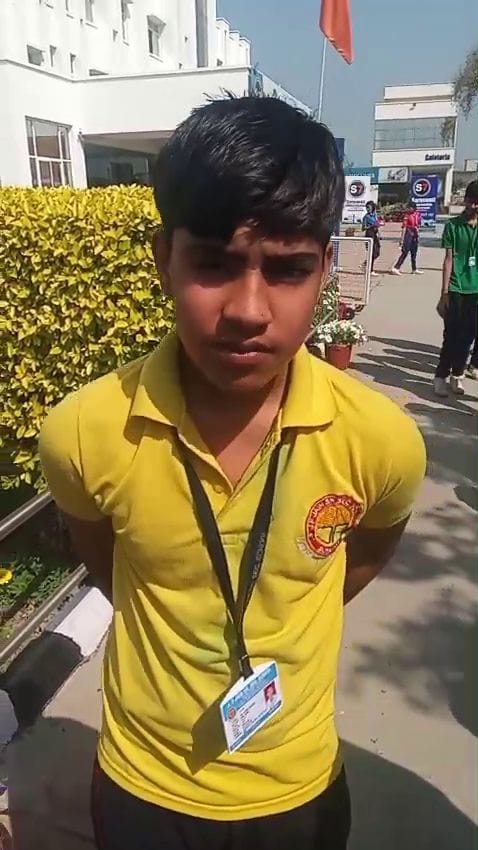 खुशी, मामचंद पब्लिक स्कूल। खुशी, मामचंद पब्लिक स्कूल।